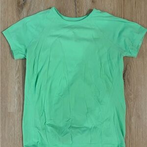 Athleta Green Short Sleeve T-Shirt